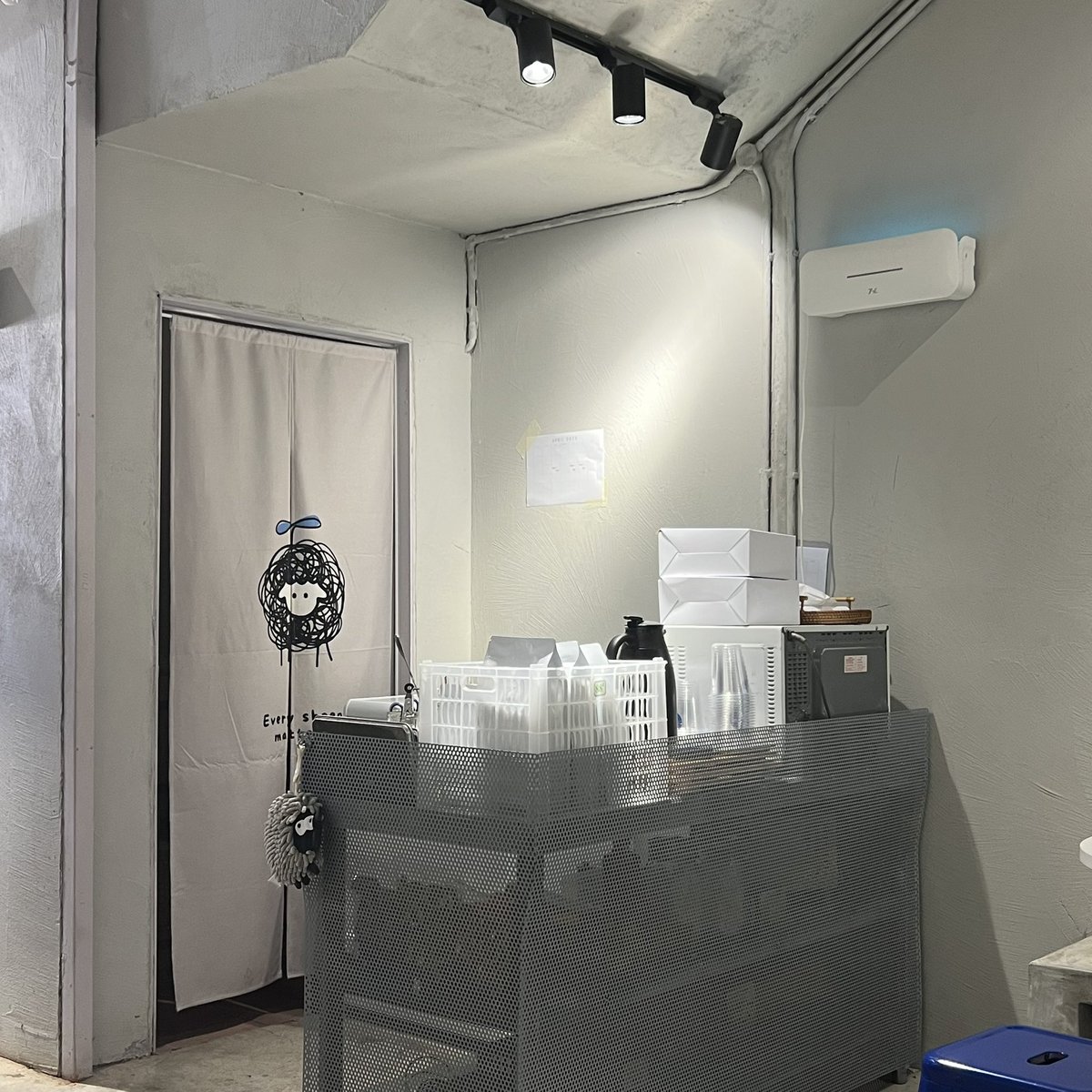 went back to my fav cafe after a while. and to be completely honest, i wasn’t that productive 🫢