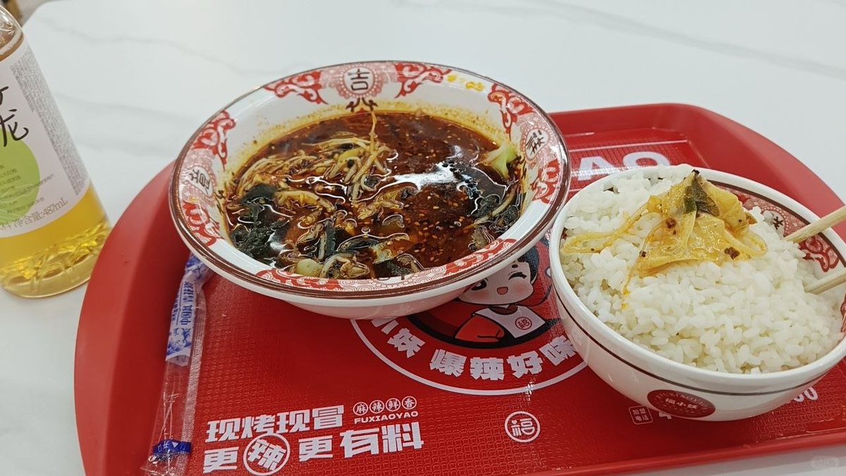MatthewRan76108's tweet photo. 舒服啊，赶在51前来沈阳旅游��没有人山人海，东北老铁也都非常热情，虽然是北方城市但是没事也不缺（花样）最后有个185,16块腹肌的单男就好了 https://t.co/GUWRjmvtPq