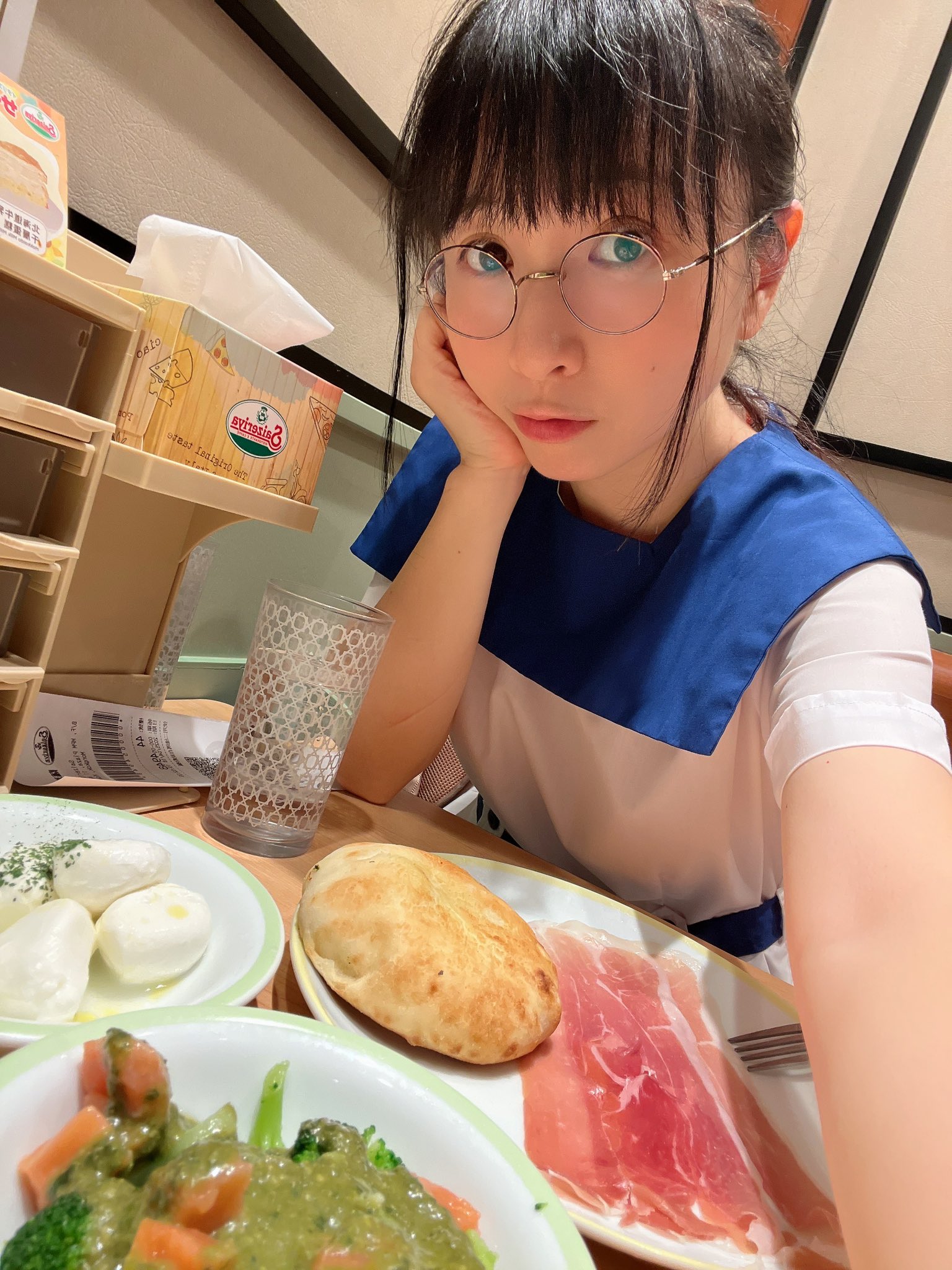 種類豊富な品揃え 香港なう サキ♪ (@sakisakichi) X / アートフラワーアレンジメント