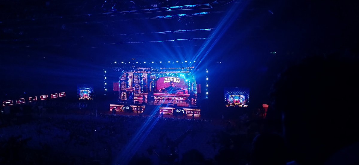 singamgroup8's tweet photo. #Retro ready ah? https://t.co/U5xPj5XUAo