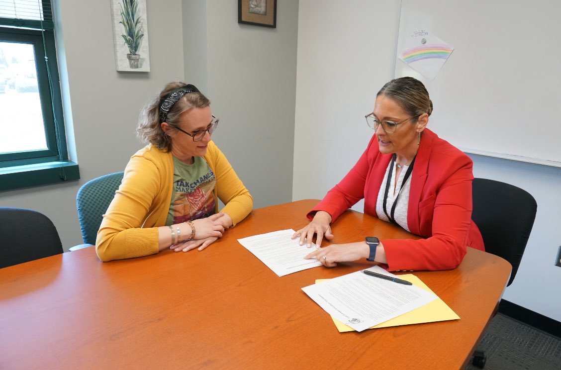 FZSDSUPT's tweet image. Congratulations to FZSD paraprofessionals Heather Hamline (WES) &amp;amp; Anthony Drmac (JLM) who received the @FZGYOT  award to help fund their pursuit of a special education teaching certificate. Two great educators  and one organization that exemplify our mission. #FZEquiptoexcel