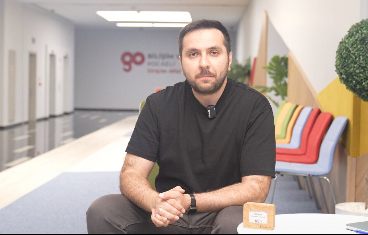 Mountain Labs tweet media