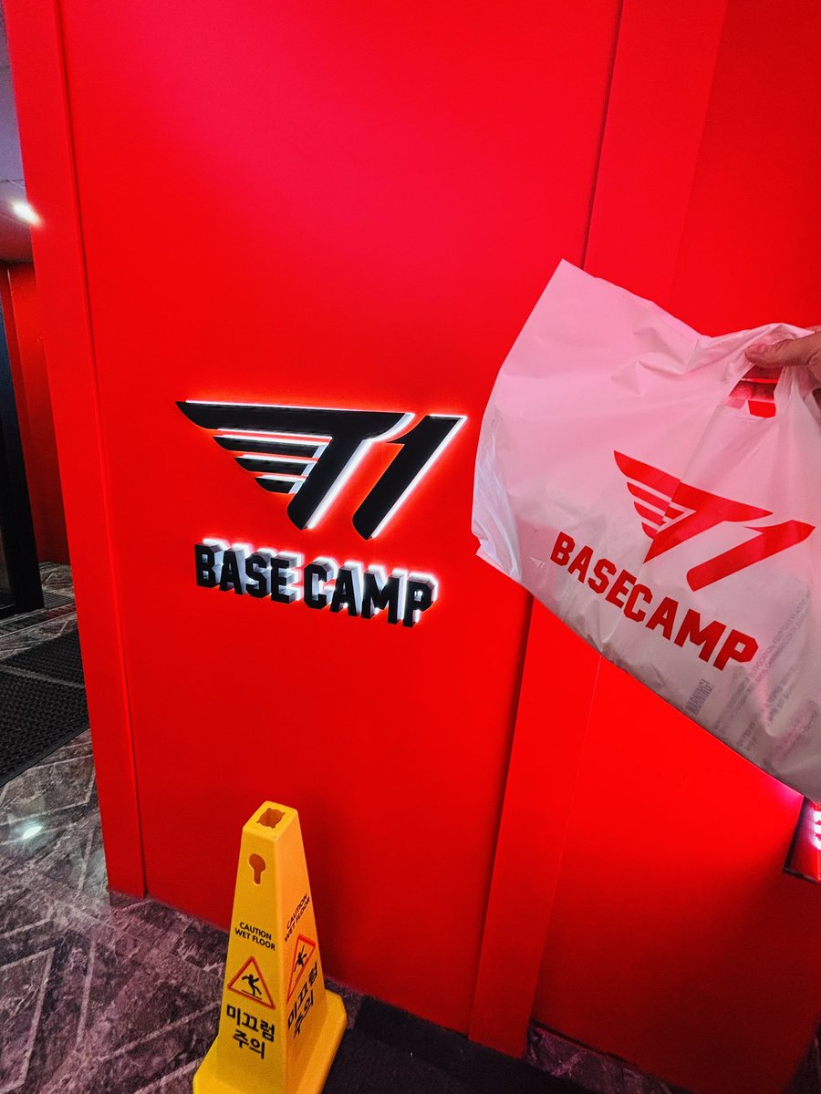 complex_inkfish's tweet photo. #T1BaseCamp https://t.co/JoLf4HDZRH