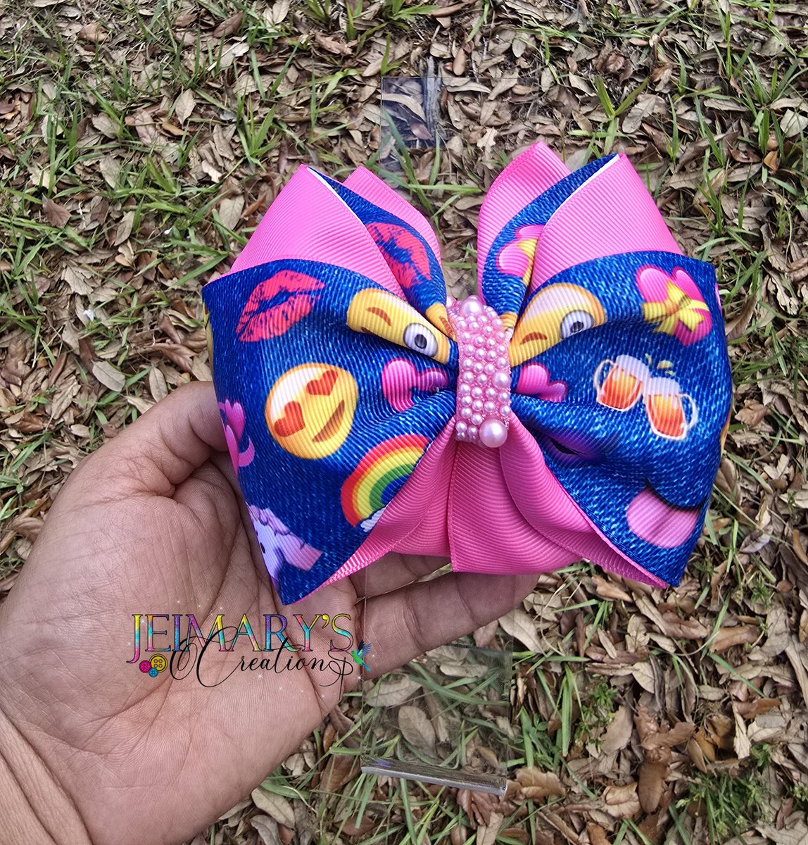 Jeimarycreation's tweet photo. Available #jeimaryscreations #hairaccessories #girlaccessories #DIY #madebyme #smallbussiness #smallbiz #buylocal #supportsmallbusiness #onlinebusiness #moñosparaniñas #cheerbow #available #readytoship #moño #available #handmade https://t.co/aUZQo7JNx8