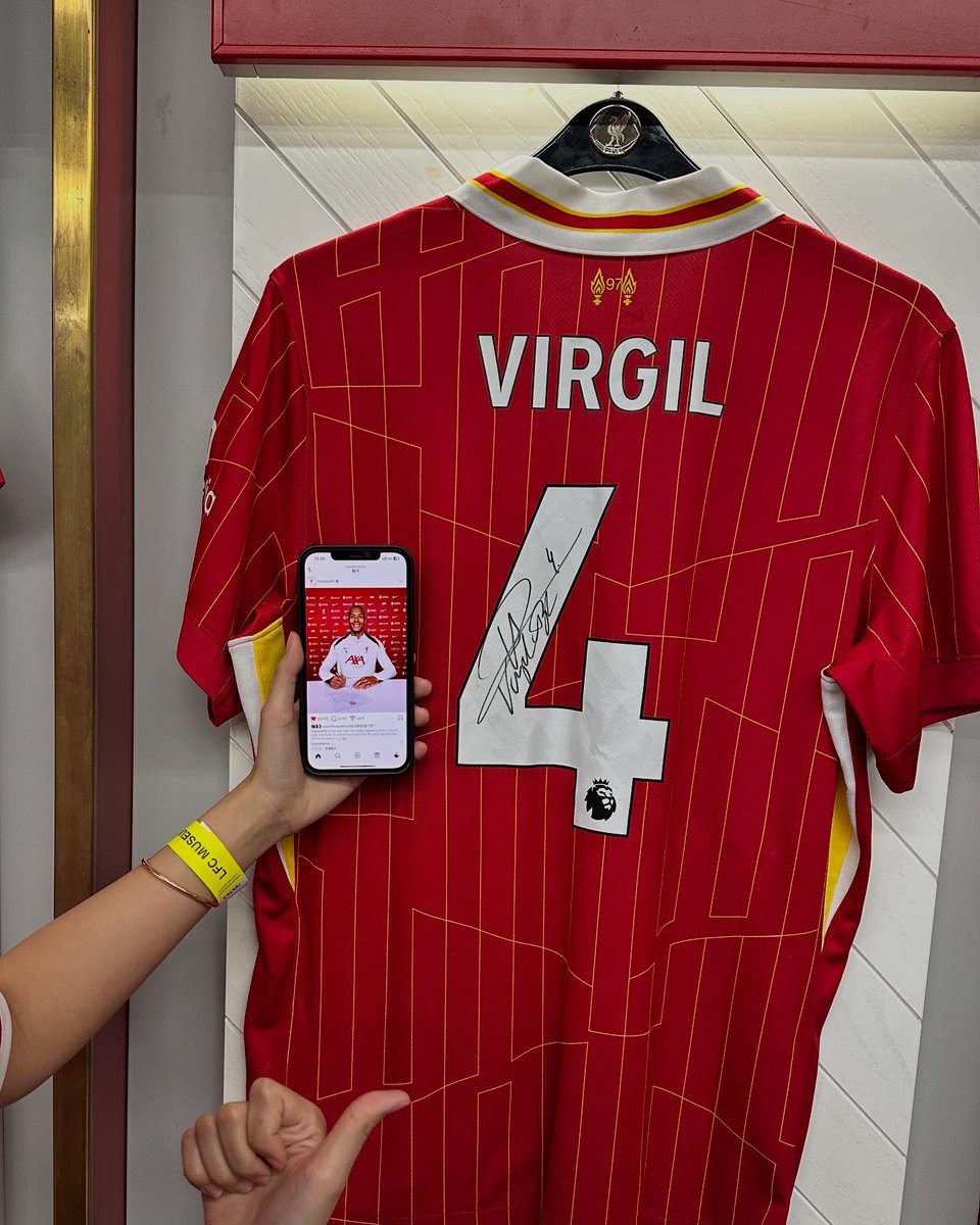 fakekaia's tweet photo. 🔴YNWA
It was always Liverpool.

#LiverpoolFC #Anfield https://t.co/NJtWSUZTuI