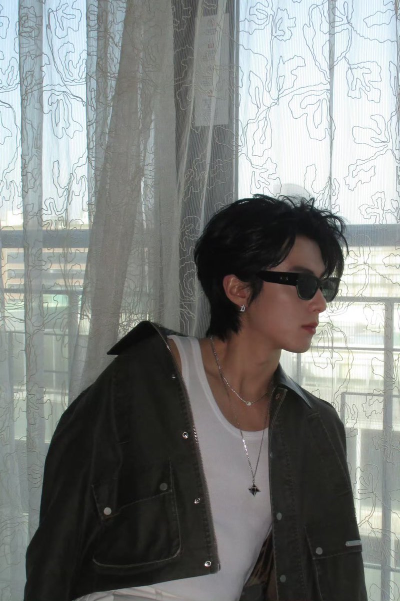 m_thippawan's tweet photo. ถ้าถามว่าหนุ่มจีนที่จริงใจเป็นแบบไหน นี่ค่ะเป็นแบบนี้ๆแบบหวังเห้อตี้💜

#DylanWang #WangHedi #หวังเฮ่อตี้ https://t.co/Bm1EWQ0pVD