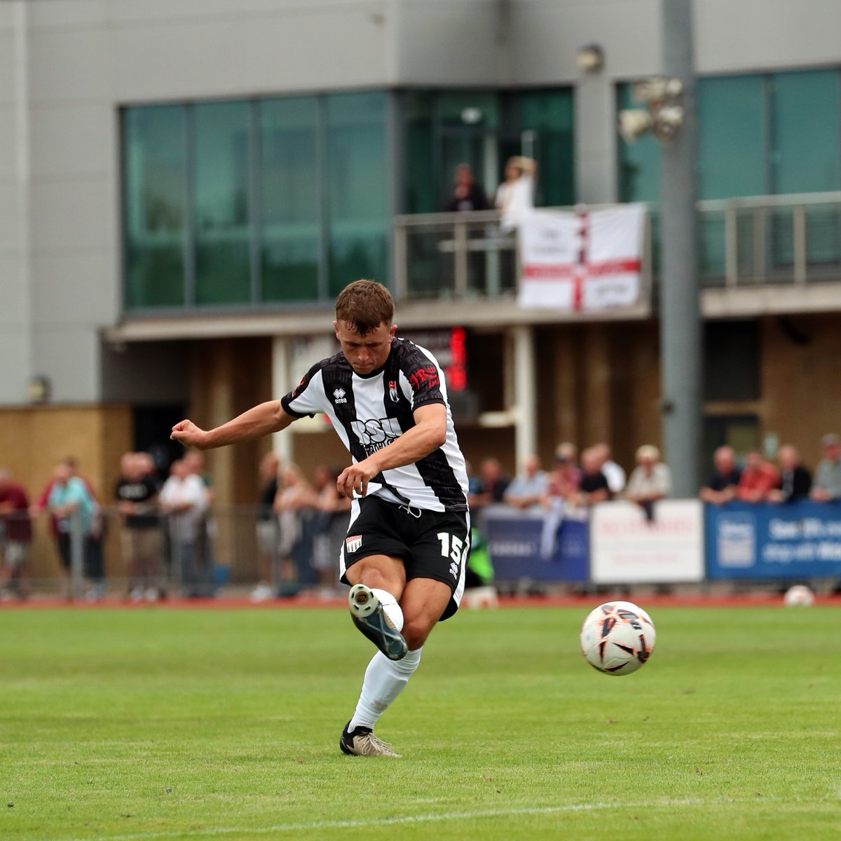 🍬 A first league start for Sweets this afternoon!

⚫️⚪️ #Romans