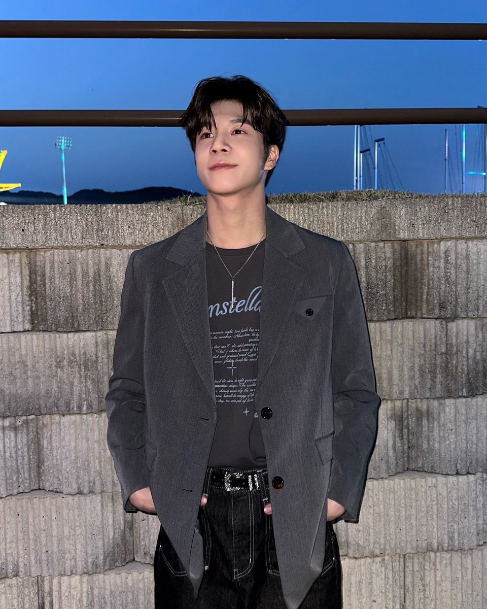 showpl_JDW's tweet photo. 설레는 마음으로 찾아온 
제64회 전라남도 체육대회🔥

스포츠의 기운 받고 더욱 힘차게 노래했어요🥰
출전하시는 모든 선수분들을
동원이가 온 맘 다해 응원합니다💚

#정동원 #JEONGDONGWON
#전라남도체육대회 https://t.co/5Ix03hFWJD