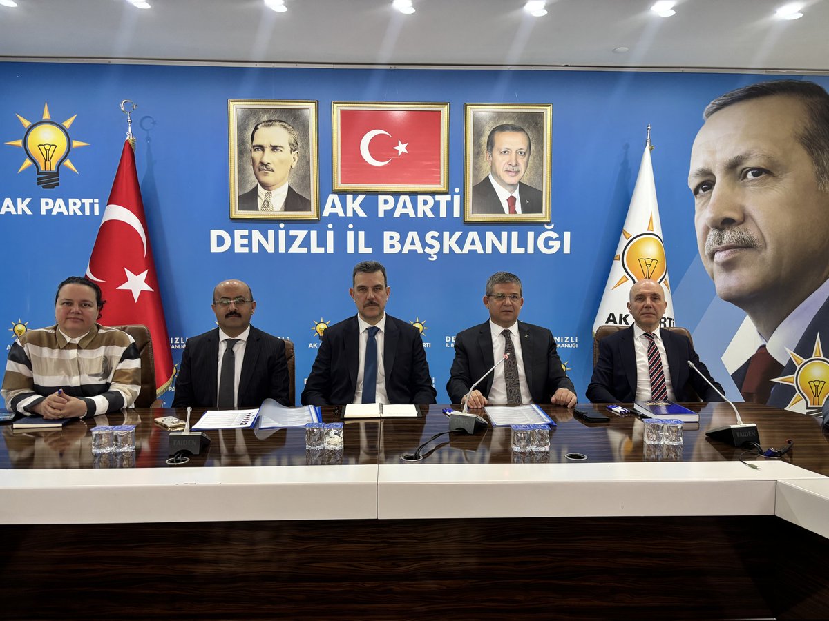 drmustafaesgin's tweet photo. 📍Denizli
 
Denizli İl Koordinatörümüz  Muhammed Abdullah Özer ve Denizli Milletvekilimiz Nilgün Ök katılımıyla, İl Başkanımız Muhammet Subaşıoğlu, il yönetim kurulu üyelerimiz ile Merkezefendi ve Pamukkale İlçe Başkanlarımız ve teşkilat mensuplarımızla tanışma ve 
istişare  toplantımızı gerçekleştirdik.

Genel Merkez Teşkilat Başkanımız Ahmet Büyükgümüş'ün selamlarını teşkilat mensuplarımızla paylaştık.

Biz bir dava hareketiyiz. Cumhurbaşkanımız ve Genel Başkanımız Sayın Recep Tayyip Erdoğan'ın liderliğinde , teşkilat mensuplarımızla güçlü bir şekilde sahadayız. Hiçbir arkadaşımızı örselemeden/ örseletmeden gönüllere dokunarak yolumuza devam edeceğiz. Tevazu, samimiyet, gayretle...