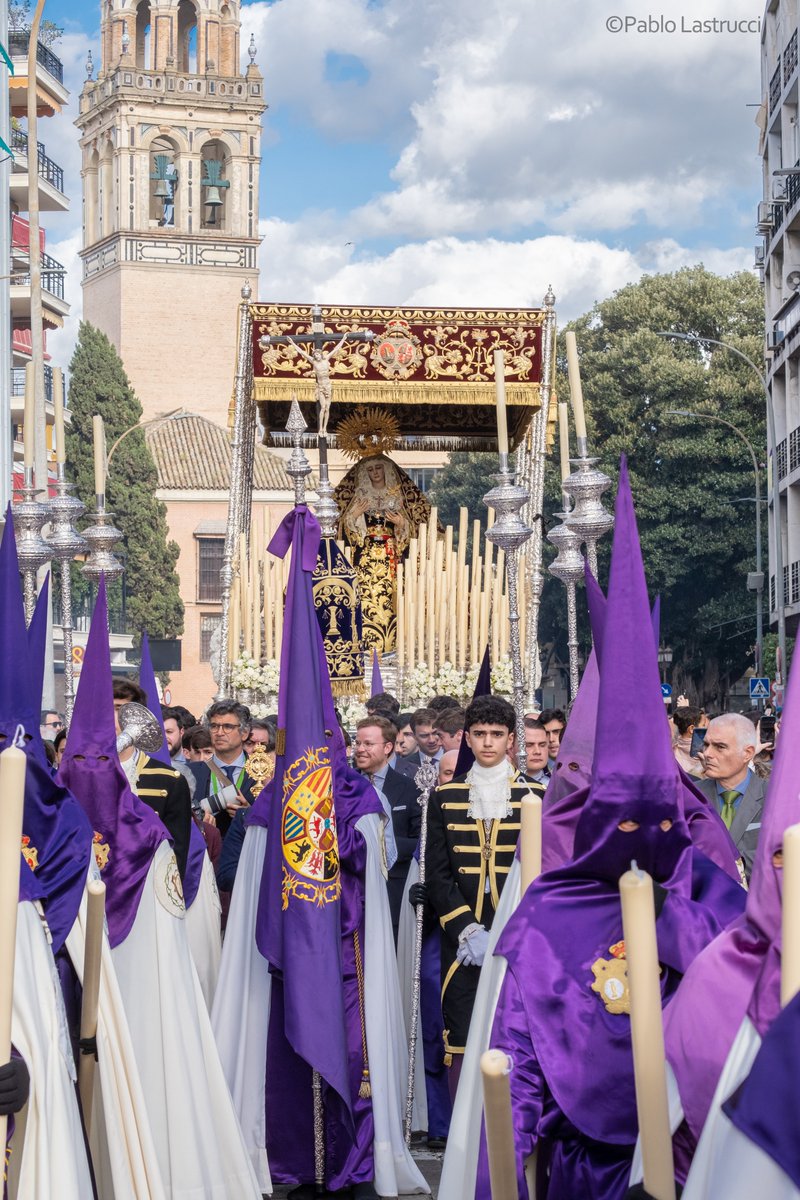 PabloLastrucci's tweet photo. Impresiones de un Jueves Santo histórico.

#SSantaSevilla25 @columnayazotes https://t.co/S8HZSPeLu6