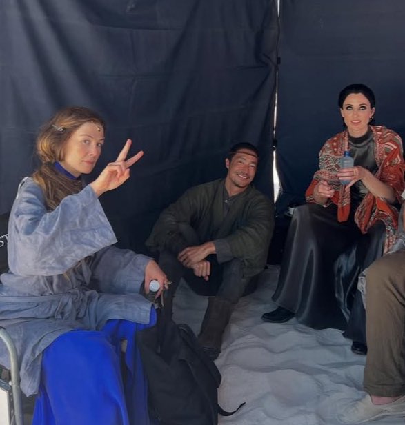 Mierin_Therin's tweet photo. Behind the Scenes of Rosamund Pike as Moiraine, Natasha O'Keeffe as Lanfear, and Daniel Henney as Lan for Wheel of Time Season 3 Episode 8
#WheelOfTimeSeason3 #wot #wheeloftime #TheWheelOfTime #TheWheelOfTimeSeason3Finale #lanfear #show #wheeloftimespoilers #MoiraineDamodred https://t.co/SkYYe6DDAp