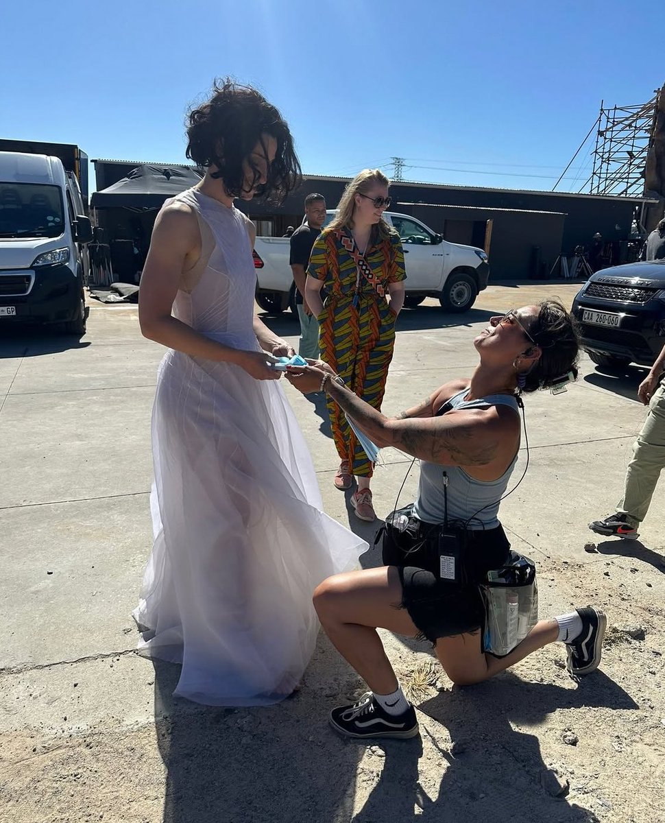 Mierin_Therin's tweet photo. Behind the Scenes of Rosamund Pike as Moiraine, Natasha O'Keeffe as Lanfear, and Daniel Henney as Lan for Wheel of Time Season 3 Episode 8
#WheelOfTimeSeason3 #wot #wheeloftime #TheWheelOfTime #TheWheelOfTimeSeason3Finale #lanfear #show #wheeloftimespoilers #MoiraineDamodred https://t.co/SkYYe6DDAp