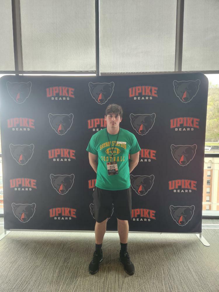 EthanThomas_26's tweet photo. Thank you @UPIKEFOOTBALL for the incredible time at the spring game thank you @CoachMikeHarris for the invite I had a really great time looking around the campus. Hope to see yall soon. @jthas3 @bryanstationfb https://t.co/5CMSfuEIVQ