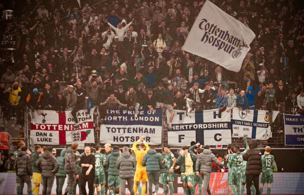 Ben Bowman (@ben_bowman_) on Twitter photo What a picture. Can’t Smile Without You 🤍 What a picture. Can’t Smile Without You 🤍