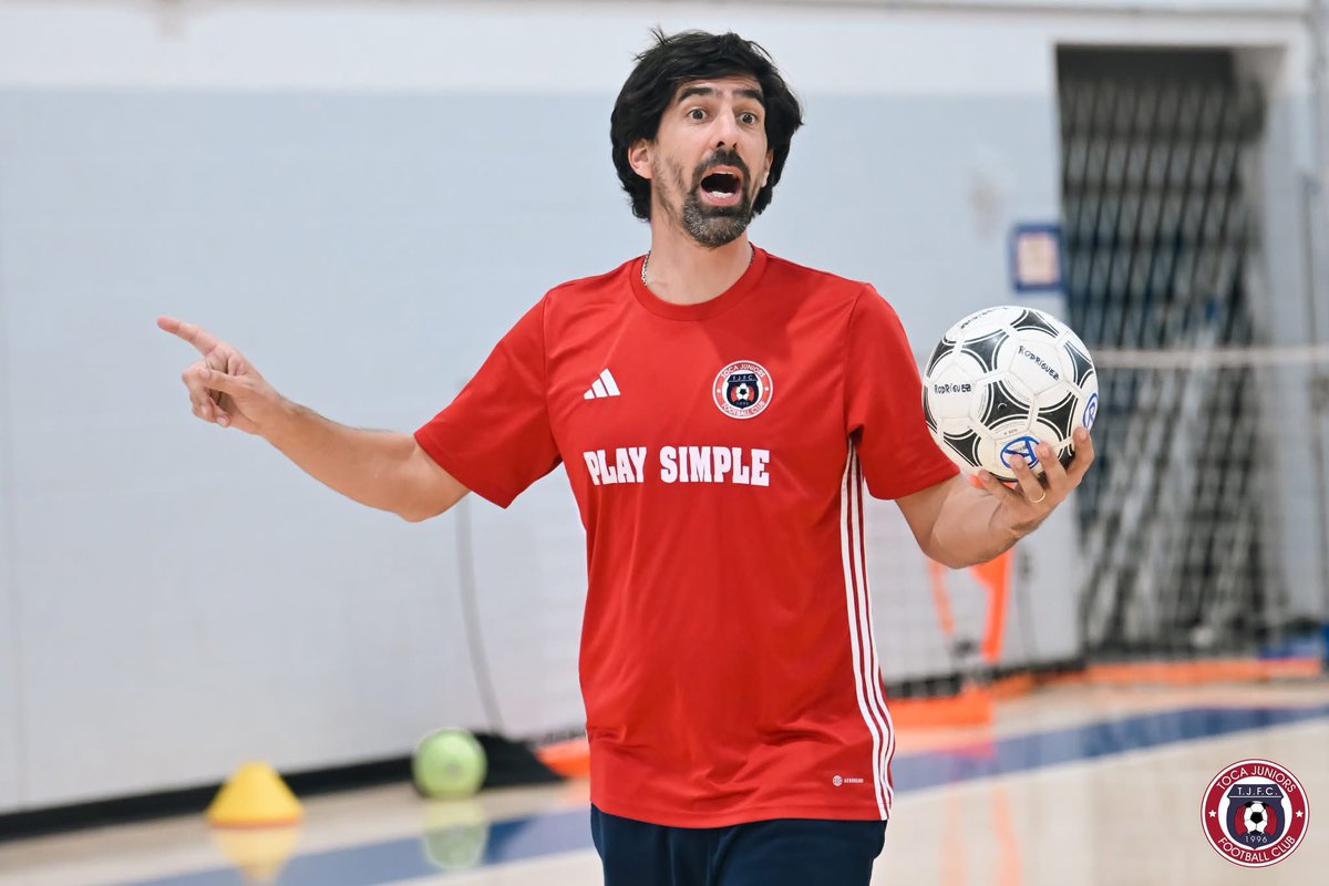 tocajuniorsfc's tweet photo. 🎉 Happy Birthday Coach Tomás! Thanks for all you do for the boys, girls, families and the club!!
🔵🔴 #WeAreToca #TOCA #tocajuniors #PLAYsimple #TOCAnation #FutbolSimple #Futbol #Football #soccer #TOCAsimple #Youthsoccer #JuegaSimple #SoccerInPotomac #PotomacMD #UrbanaMD https://t.co/0dcFzoh3FW