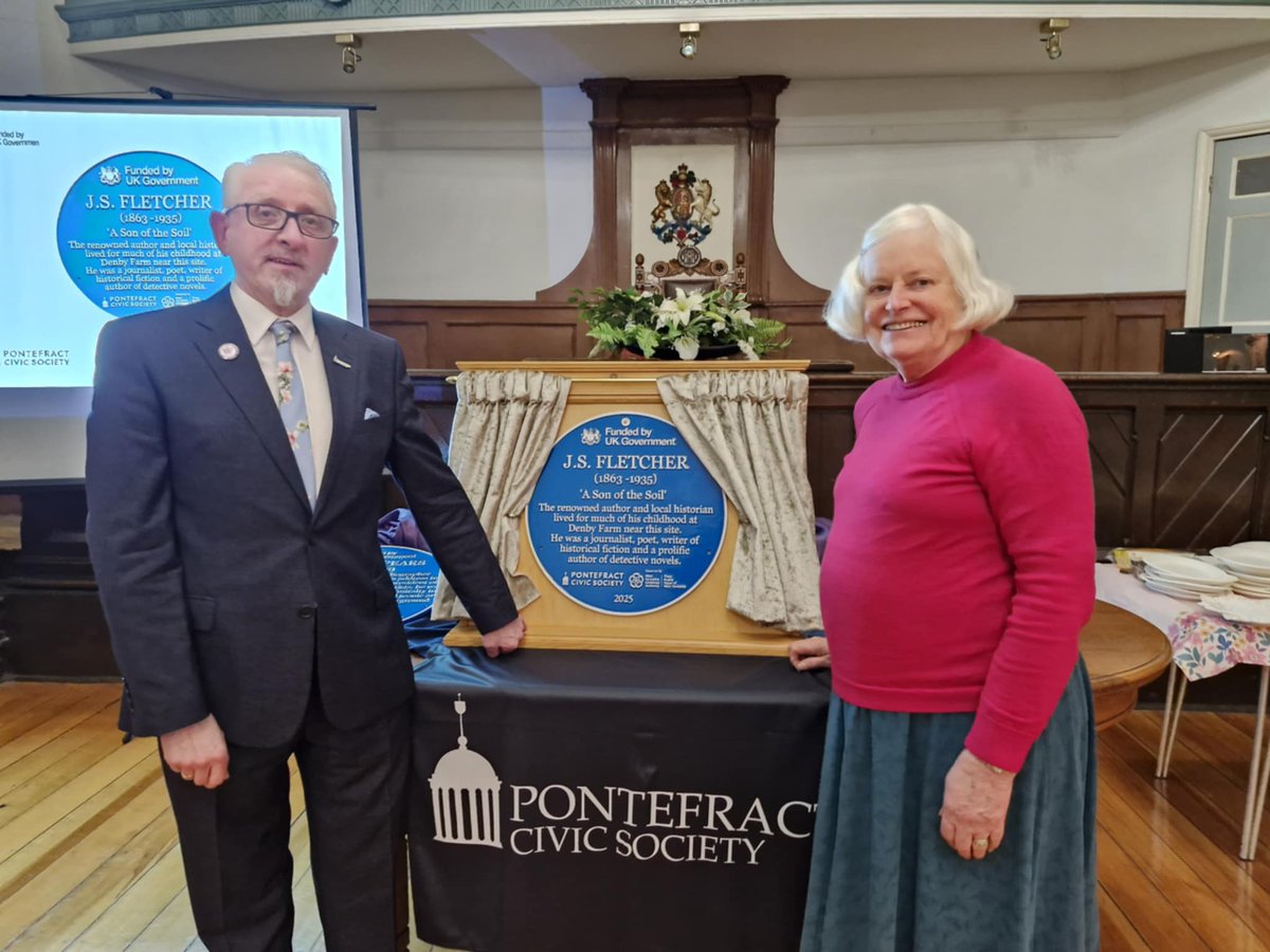PontefractCivic's tweet image. #WorldHeritageDay #blueplaques

Limited availability of Blue Plaque Guide leaflets Pontefract Museum &amp;amp; Library; the new plaques added with a reprint and redesigned guide this year.

There's an online version, yet to be updated which has just been reposted on our page.