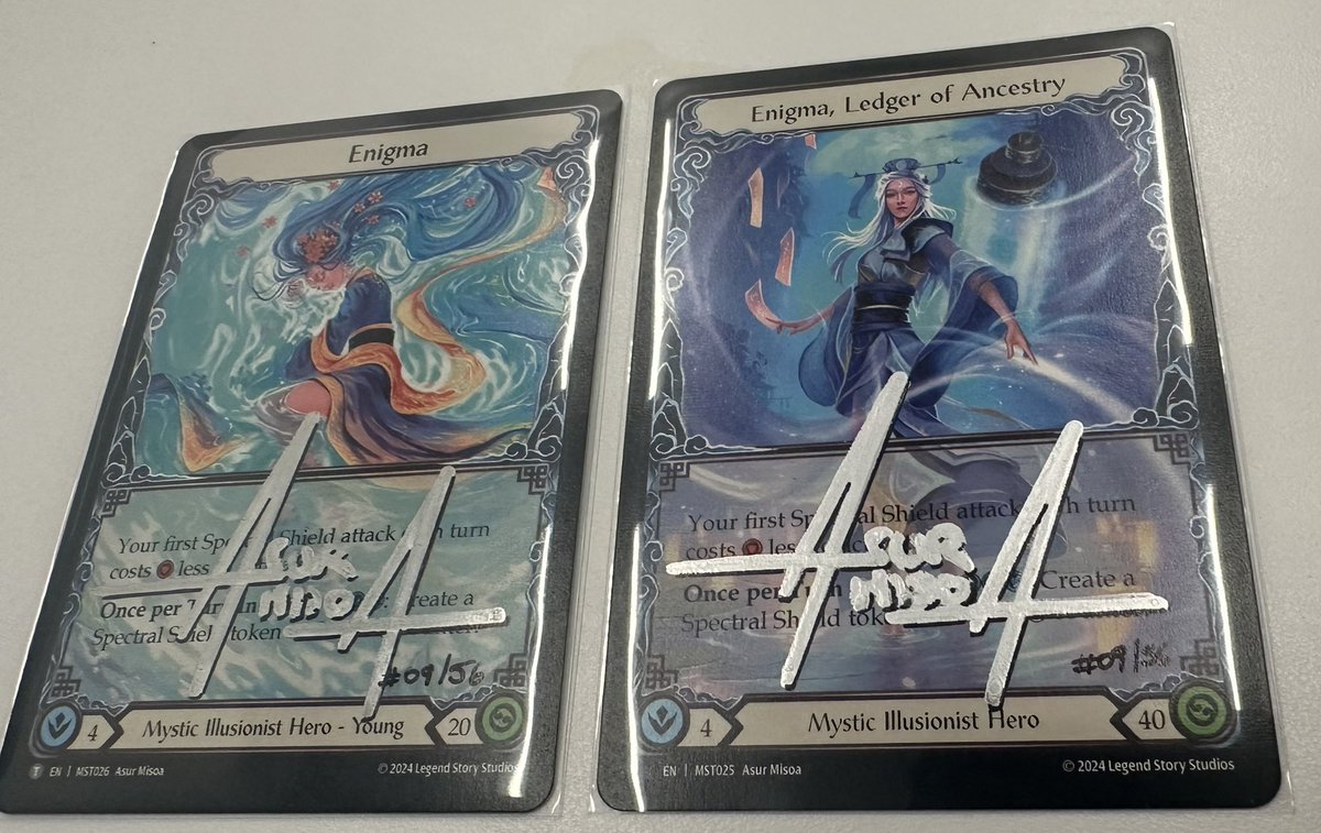 Drakepl90's tweet image. Enigma might be bound for #livinglegend but the #handpainted #artistproofs from @asurart with her as a #mermaid are still absolutely gorgeous