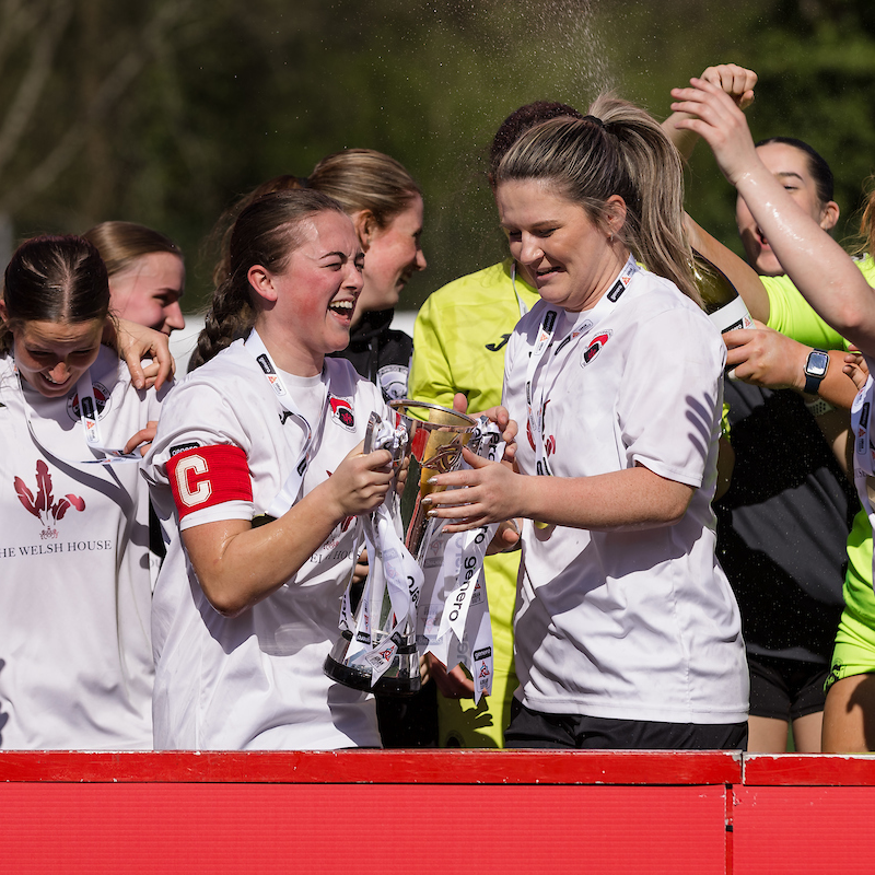 AdranLeagues's tweet photo. 💬 "We want to prove people wrong who said we weren’t going to have a good season and that we wouldn’t bounce back."

After relegation last season, Shannon Hindmarsh says @PontyUnitedW are determined to secure an immediate top-flight return in the #GeneroAdranLeagues play-off ⤵️