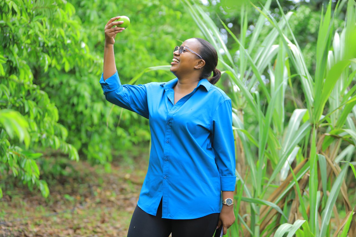 Just out here talking to my plant friends. They totally get me🥰