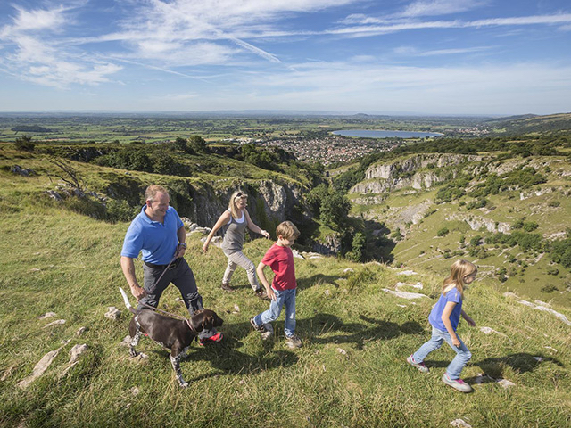 AA Rated Trips (@aaratedtrips) on Twitter photo Spring is finally here and Easter is just around the corner! 🐣🪺🌱
We’ve handpicked some of our favourite <a href="/VisitEngland/">VisitEngland</a> attractions.
Head to #RatedTrips to plan your next family day out 👉 tinyurl.com/hwwkmea2 Spring is finally here and Easter is just around the corner! 🐣🪺🌱
We’ve handpicked some of our favourite <a href="/VisitEngland/">VisitEngland</a> attractions.
Head to #RatedTrips to plan your next family day out 👉 tinyurl.com/hwwkmea2