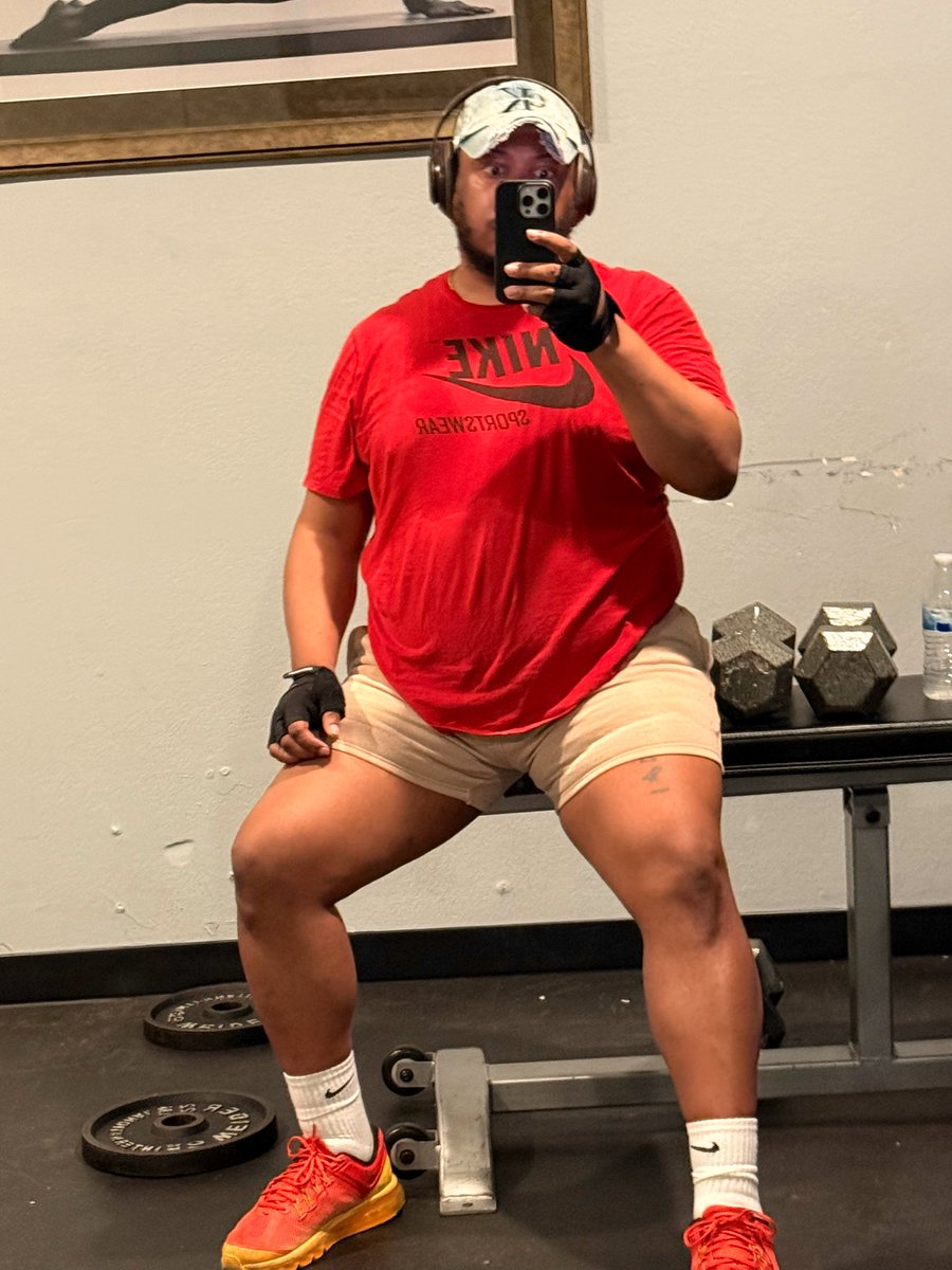 plush_spice's tweet photo. Yall make being a gym girlie look easy! #exhausted https://t.co/w68bMk2tDb
