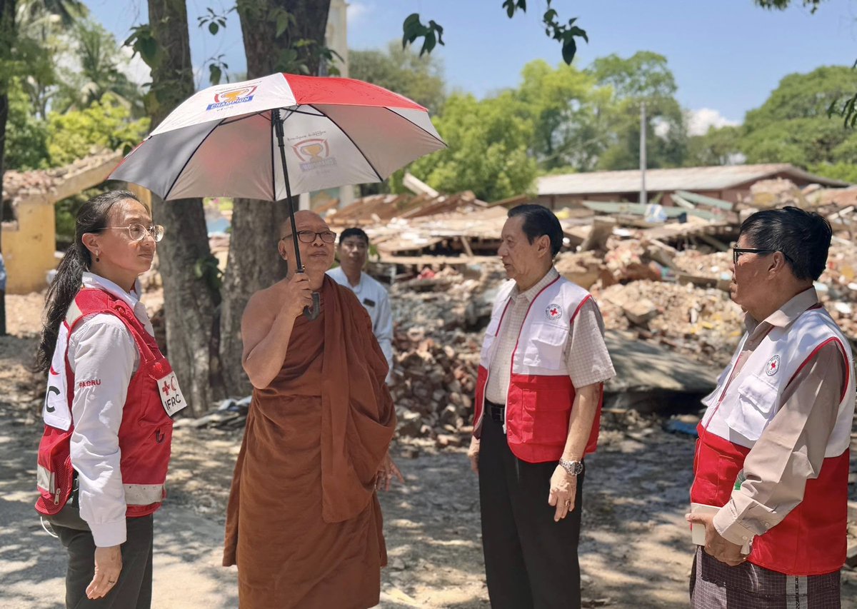 MyanmarRedCross's tweet photo. On April 16, #MyanmarRedCross President &amp; @IFRCAsiaPacific Director visited #earthquake-affected #Sagaing.

They: 
✅Distributed relief in Minlan Ward 
✅Opened mobile clinic at Raitane Christians RC Church 
✅Visited child friendly space &amp; water distribution

#HumanityInAction https://t.co/DsIFwVBrCV
