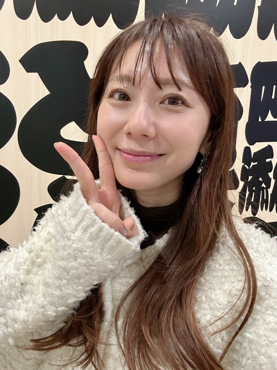 お知らせ📣✨
明日4/19(土)は仙台に行きまーす🙋‍♀️

①マルハン仙台駅東店
14:30〜15:30
②マルハンSLOT仙台一番町店
16:30〜17:30

2店舗に伺う予定です🌟
みなさんに会えるの楽しみにしてます🥰

#PR
