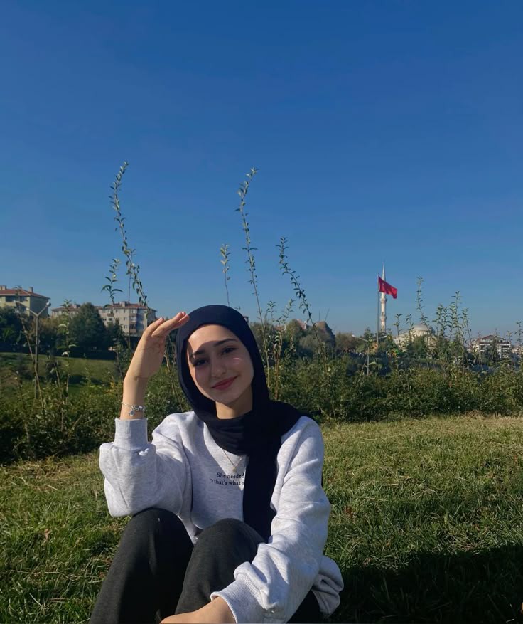 Bugün hava güzel ama ben kötüyüm libidom tavan yapmış yokmu indiren 🤭🥰😋