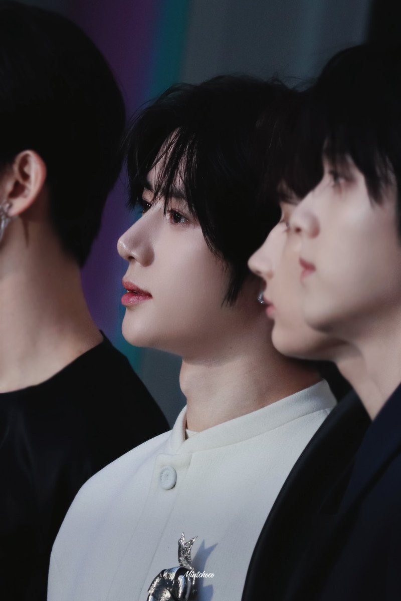 250418 디올 포토콜
👑🧸
#범규 #BEOMGYU #투모로우바이투게더 #TOMORROW_X_TOGETHER #TXT