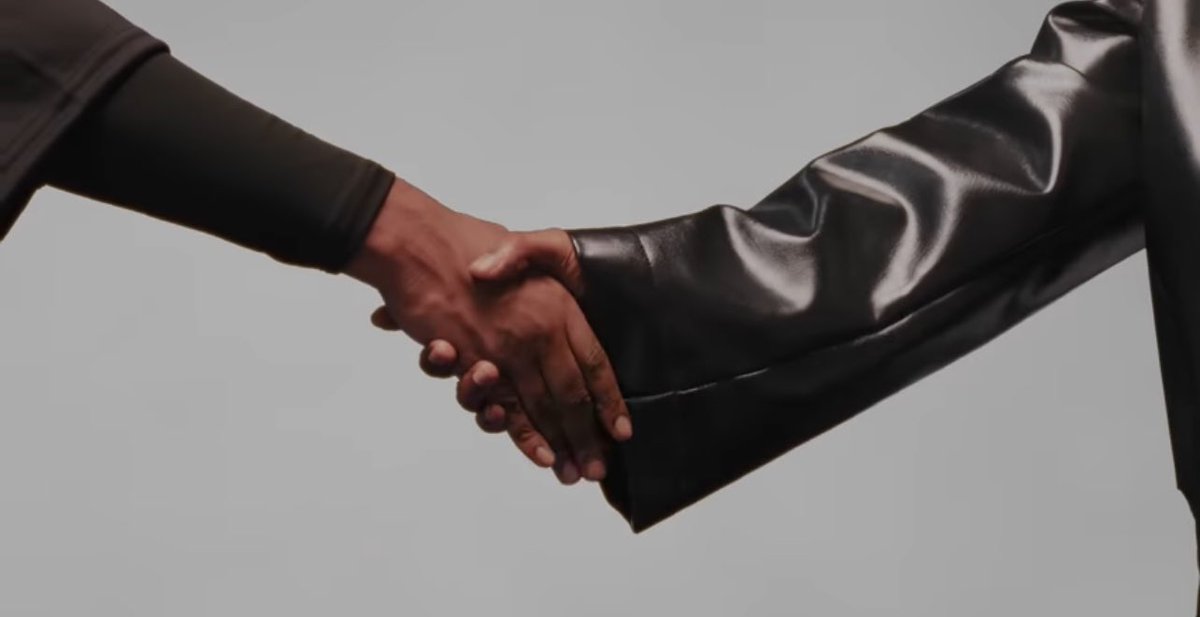 GLOCK___40's tweet photo. Me and MDK brought back Nokia logo that’s hand in hand and it goes well 🤝 #TwoEdgedSword

https://t.co/u5tYv2w50U https://t.co/9LW84iXCzQ