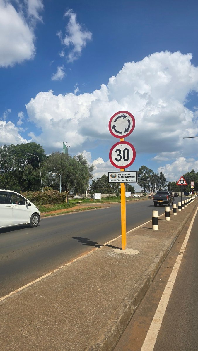 KURA has finally replaced the road signage in Nairobi with the ones made of non-value scrape material, this will manage vandalism👌🏾