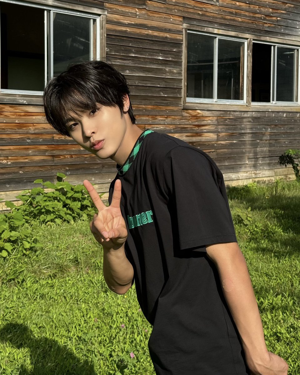 homemadecyanid's tweet photo. 하... 리쿠님 하얫으면 이수준으로 쌔끈하진 않았겠지
진짜 후쿠이태양 땡큐 ㅋㅋ https://t.co/iVLgkP4cr8