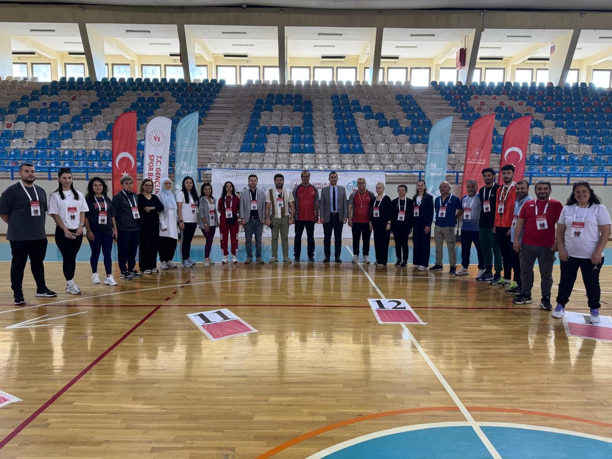 GSB_Adana's tweet photo. İFET ve Geleneksel Çocuk Oyunları kapsamında, Yüreğir İlçe Müdürlüğümüz tarafından düzenlenen etkinlikte yaklaşık 1000 Yüreğirli çocuk, uzman antrenörlerimizin gözetiminde doyasıya eğlendi!
Geleneksel oyunlarımızla büyüyen nesiller, hem eğlendi hem öğrendi. 👣🎯 https://t.co/0ExbpzG2lq