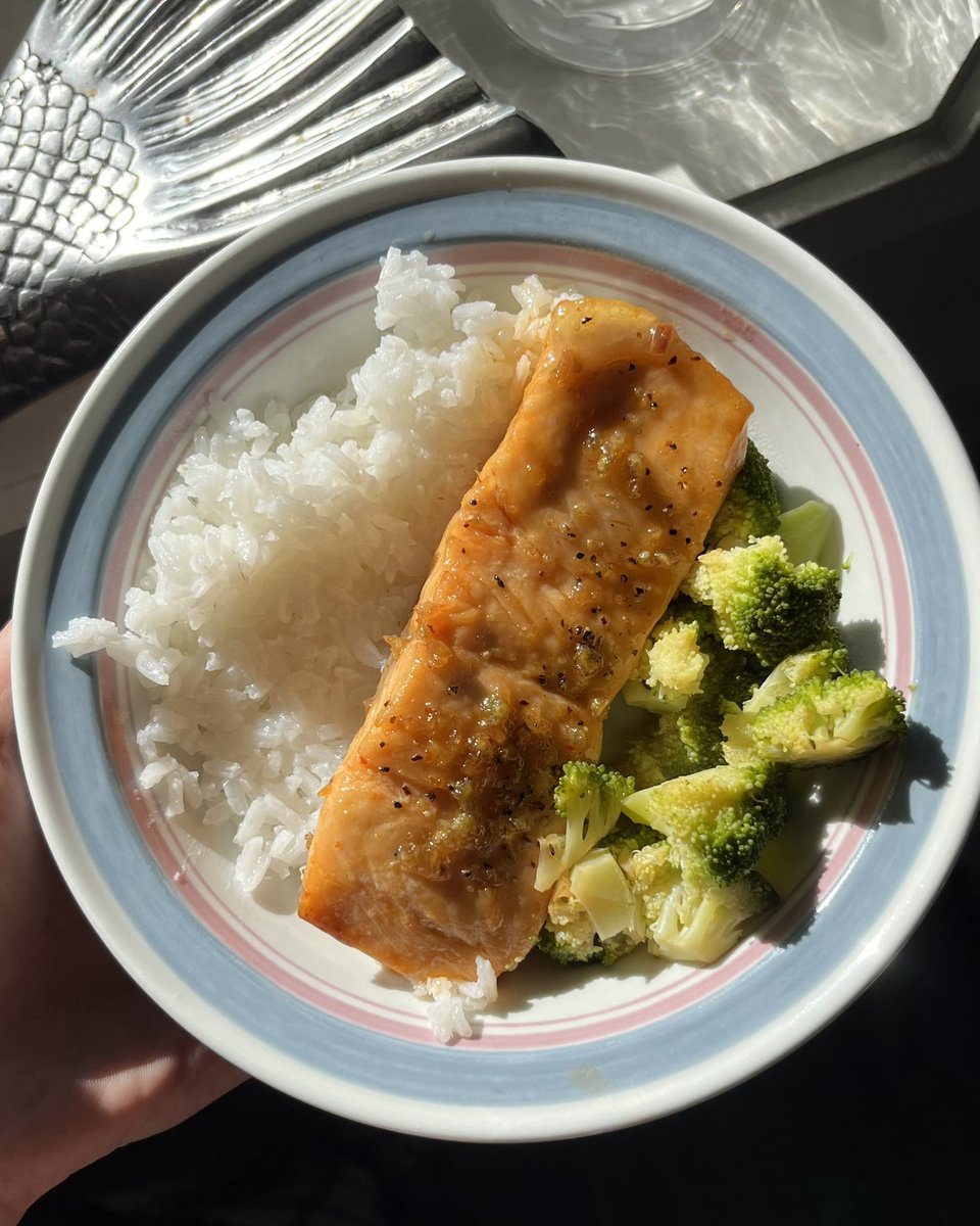 yaako_v's tweet photo. bone apple teeth https://t.co/4gMS7HkovW