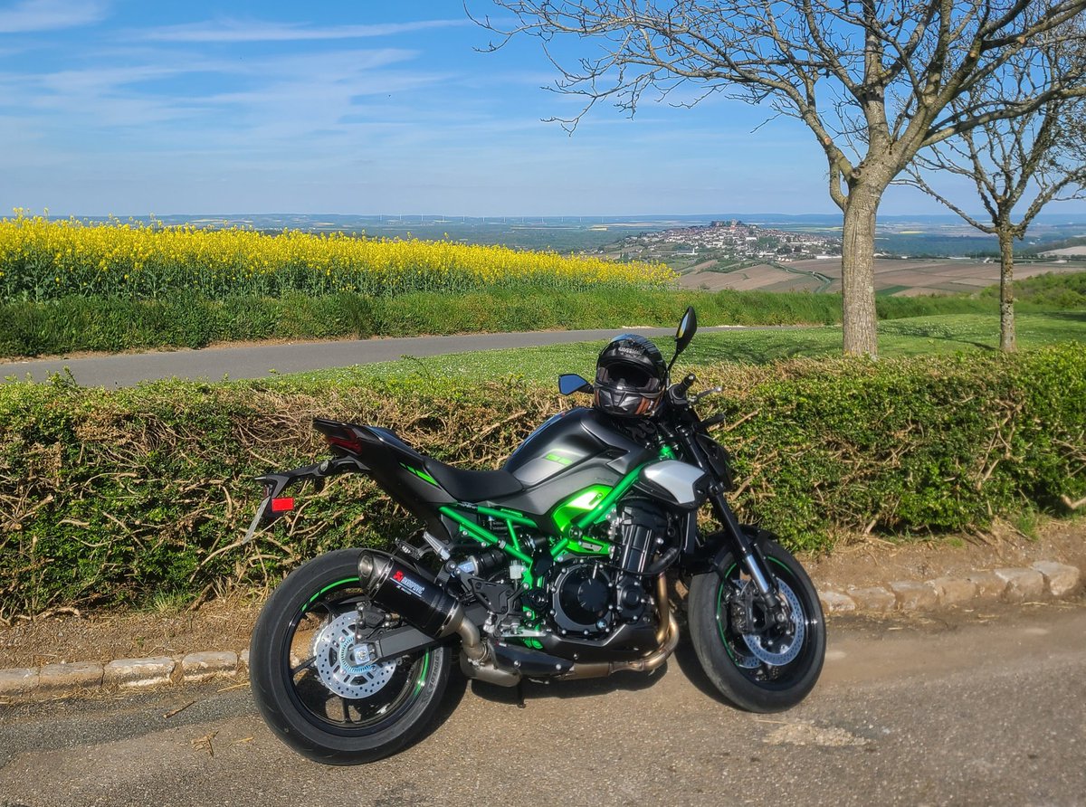 Une petite pause sur les hauteurs de Sancerre.
Dans 100km le rodage sera fini.