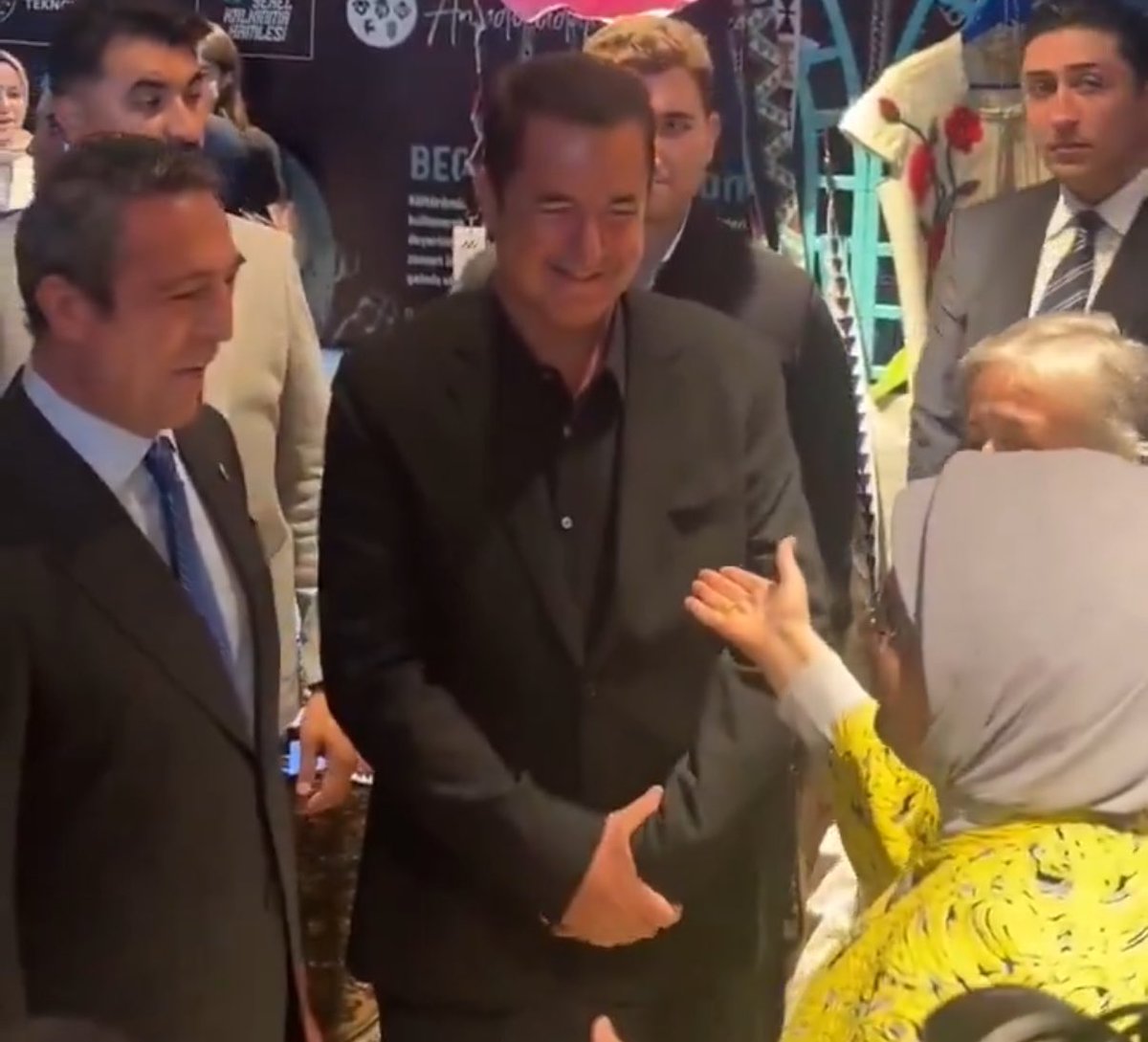 tam gaz yoluna çıkmışlar.. daha da aciz duruma düştüklerini görmek dileğiyle.