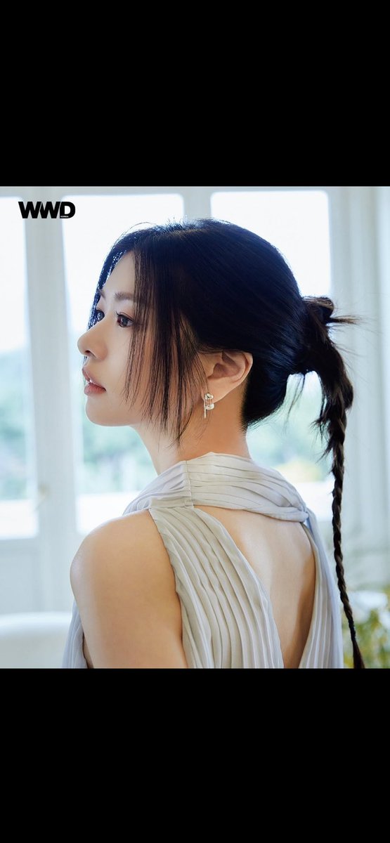 autumn8889jj's tweet photo. WWD COVER STAR MAY ISSUE.
#JungSoMin #COSSS25 #WWDKOREA

As human beings, we are inherently imperfect, each with our own unique flaws. She is no exception to this universal truth.

And yet, there is an undeniable quality about her that transcends the ordinary—something truly exceptional. Her genuine spirit and unassuming nature resonate deeply with her fans on a profound level. Despite being a celebrity, she carries herself with quiet humility—a state of being that seeks no external validation. Her beauty is effortless, embodying the very essence of 'less is more,' and it is this simplicity that enhances her allure, making her all the more enchanting. She also exudes a warmth that envelops those around her in a feeling of comfort and gentle affection. While her introverted nature might initially present a touch of reserve, I believe that once you truly know her, it becomes impossible not to be drawn in and fall under her spell.

This captivating quality seamlessly extends to her acting, the way she brings characters to life—her movements and words feel utterly real. She fills her roles with such depth, and her expressions are so rich, that you can't help but be completely swept away by her performance.