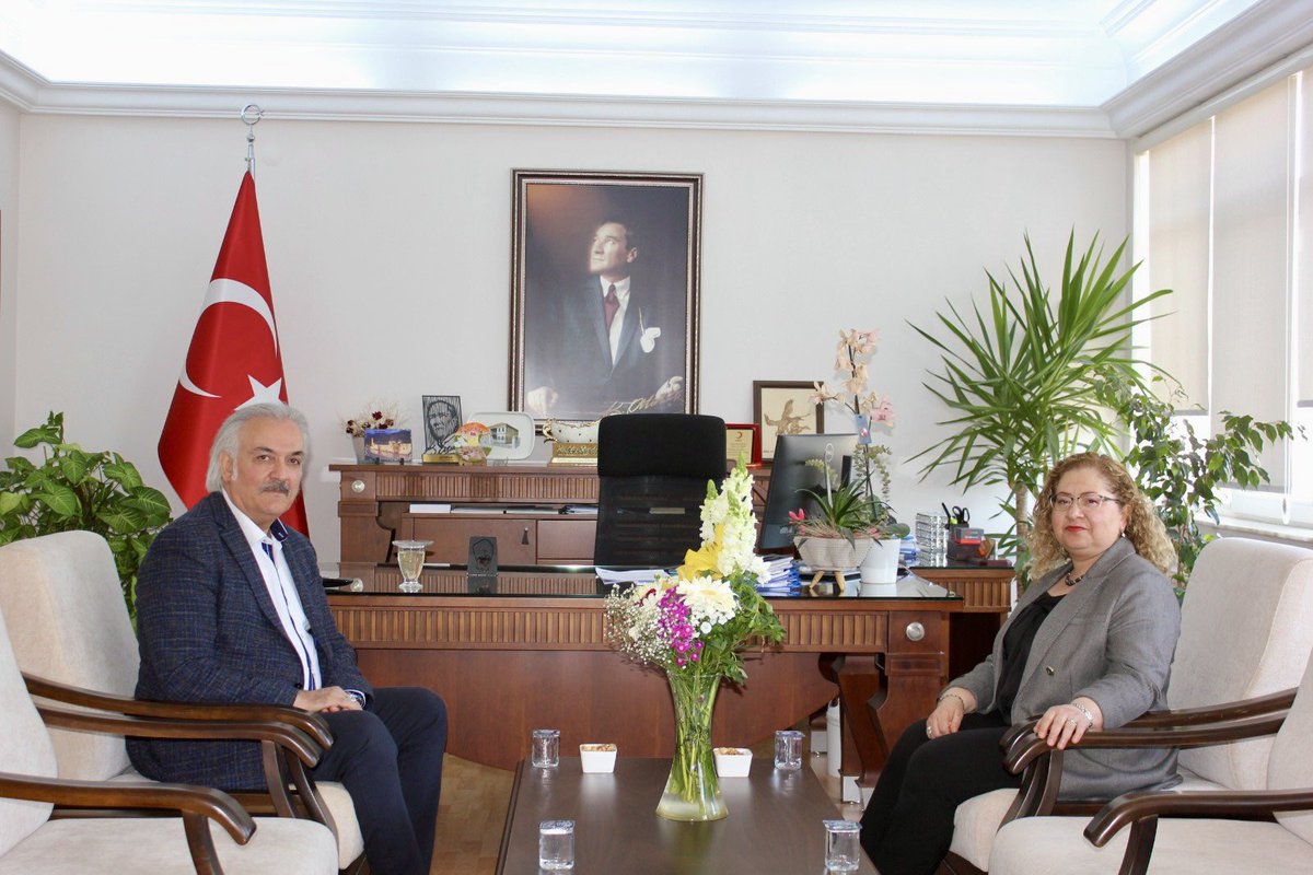 Aydın İli Germencik İlçe Kaymakamı Sayın Sultan DOĞRU,

Kaymakamımız Sayın <a href="/_AliAkca_/">Ali Akça</a>’yı makamında ziyaret ettiler.