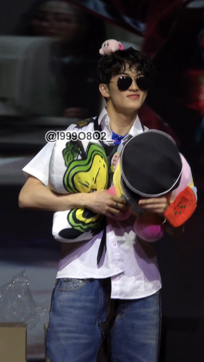 l999O8O2_'s tweet image. 250418 메이크스타 대면 #마크 #MARK

오늘의맠꾸🤭🤭🤭 풉