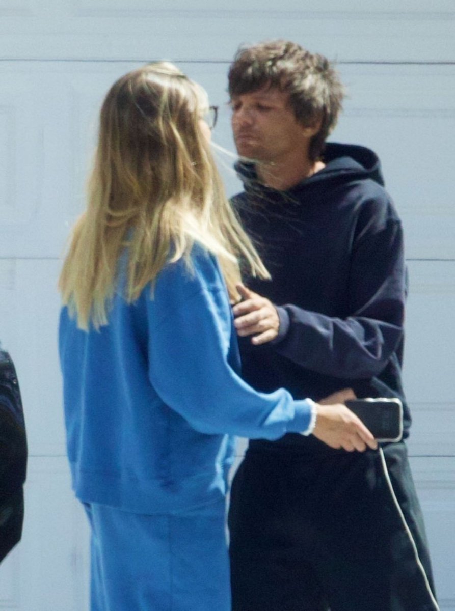 LT91ARG's tweet photo. 📸| Louis en LA hoy!

© Daily Mail https://t.co/sL8cHfG5Fs