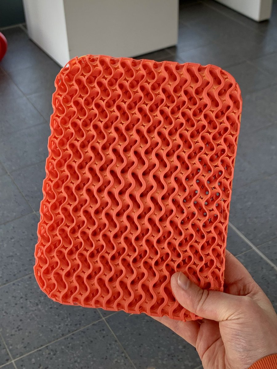 fntsmn's tweet image. Fresh out of the printer! Another Adaptive Hardness example!