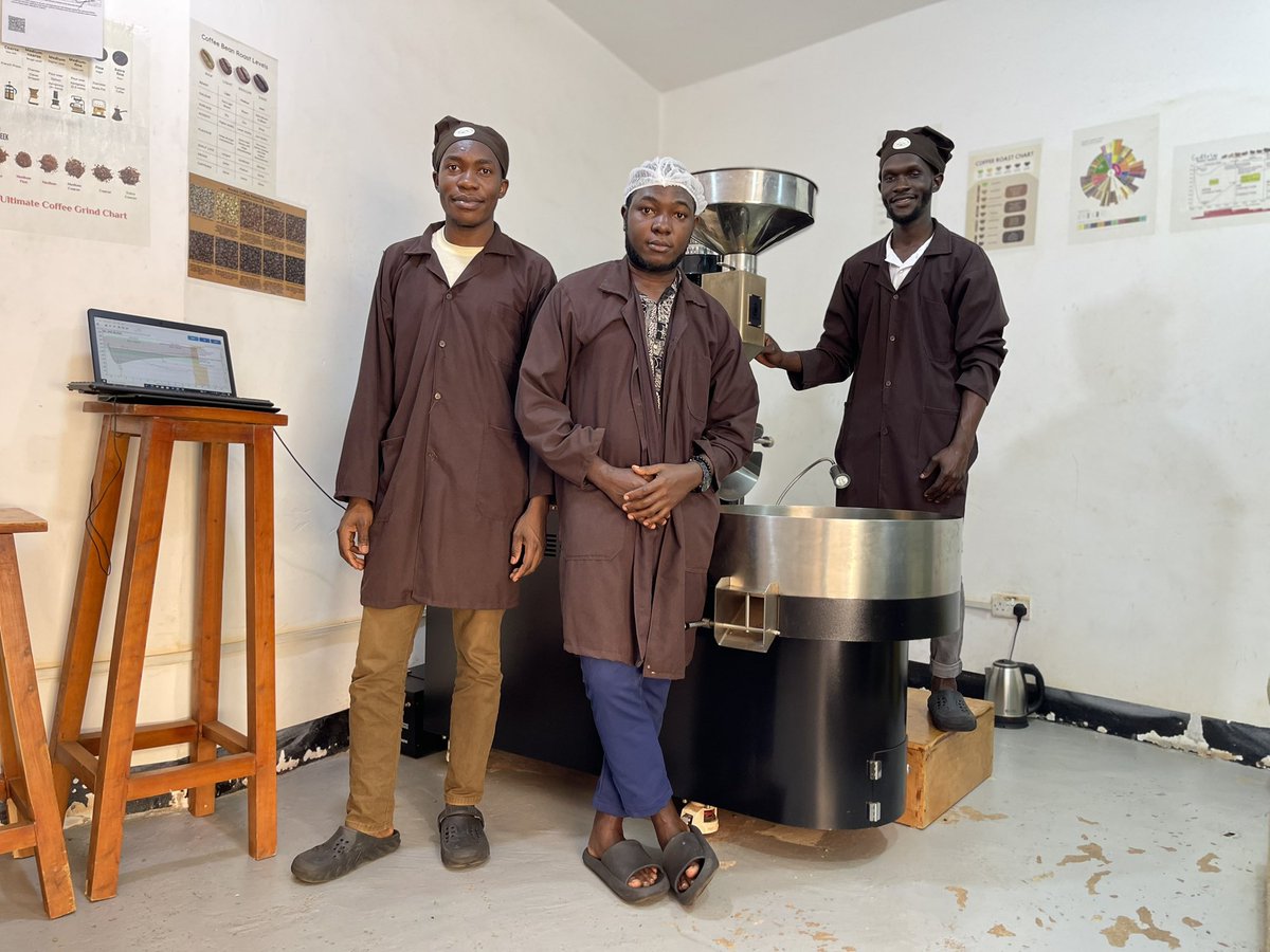 UCRA256's tweet photo. #HaszCoffeeLab, our member has both coffee and Roasting Services to offer at an affordable rate. Roast Your Coffees with #SCA accredited Roaster (s) Find them in Makindye just near Pakalast Restaurant. #SpecialtyRoast #Roasting #UCRA #Easter #Eggs #Seasons #CoffeeLab https://t.co/FnryYdugRm