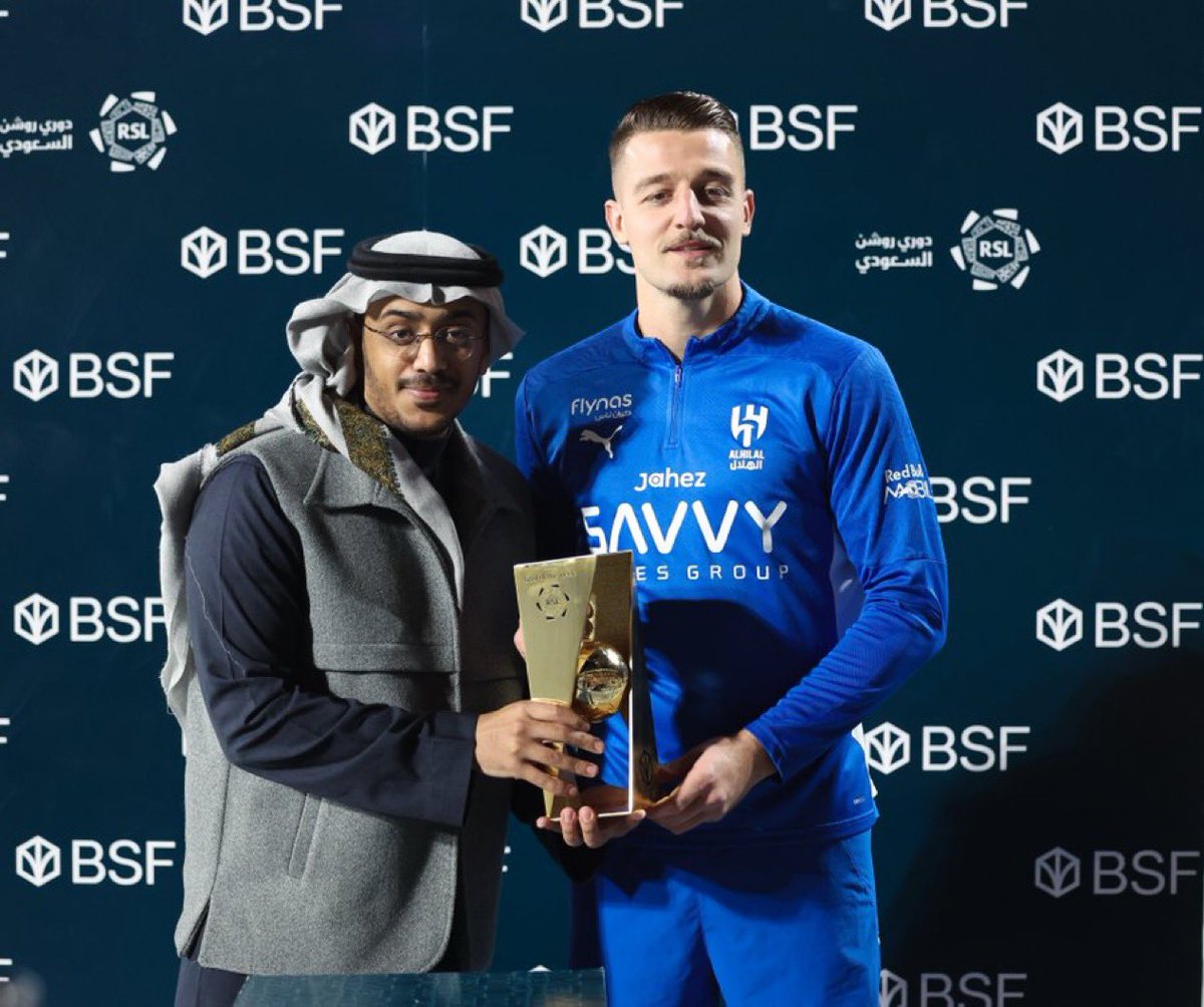 🚨🚨🚨🚨🚨🚨🚨🚨🚨🚨🚨🚨🚨🚨🚨

قائد #النصر كريستيانو رونالدو سيتسلم هذا الاسبوع الجائزة الذهبية (3 مرات حقق افضل هدف بالجولة) 👑

ليصبح ثاني لاعب يحققها منذ انطلاقة الجائزة وذلك بعد لاعب الهلال سيرجي سافيتش في الشهر الماضي 💙