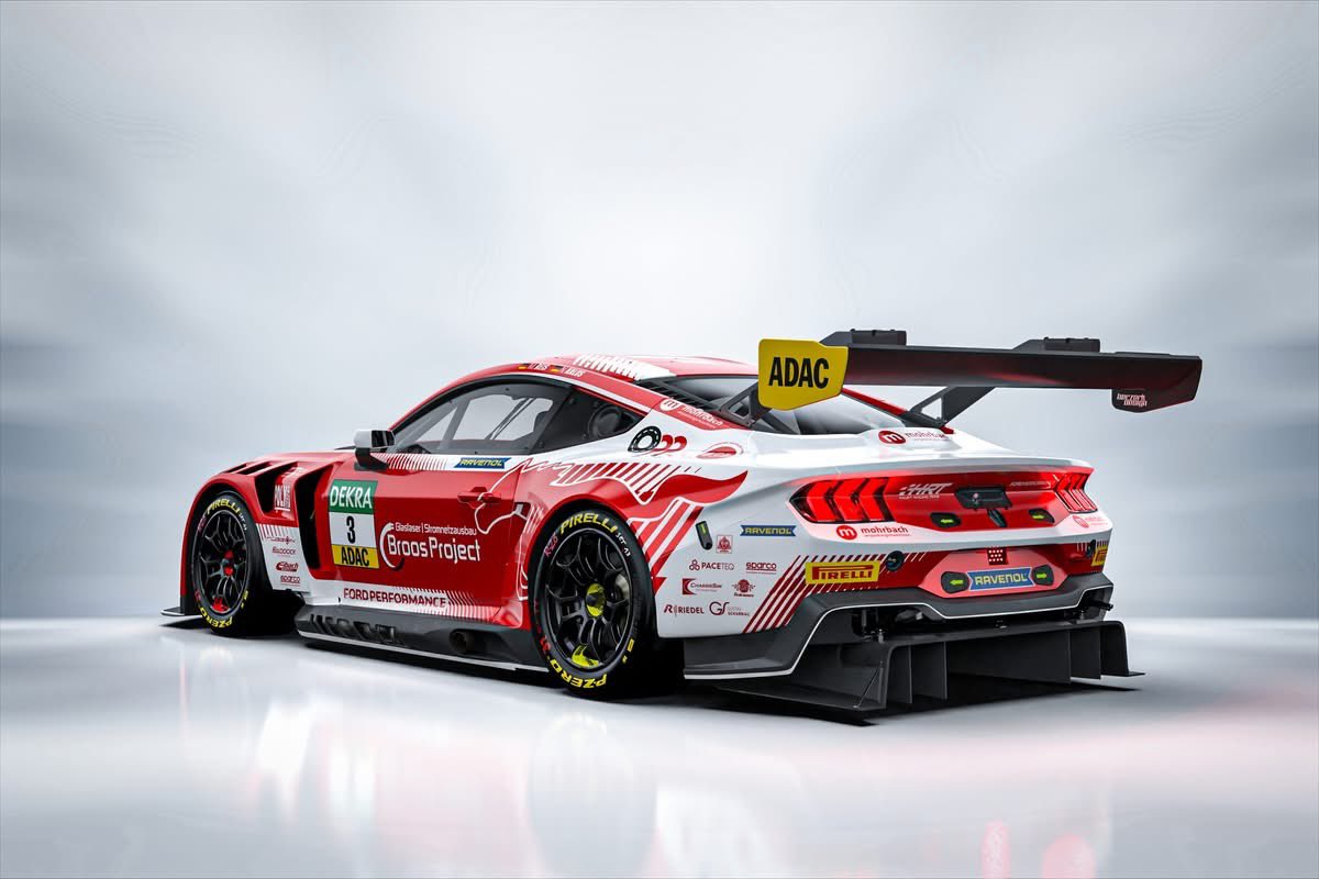 Top 5. Podiums. Poles. Nothing less.

Last season was all about learning fast.
This season is about building on it – and raising the bar.

I want to fight for the Top 5 in the championship, take more poles, and be a regular on the podium.
New car. New teammate. New opportunities.