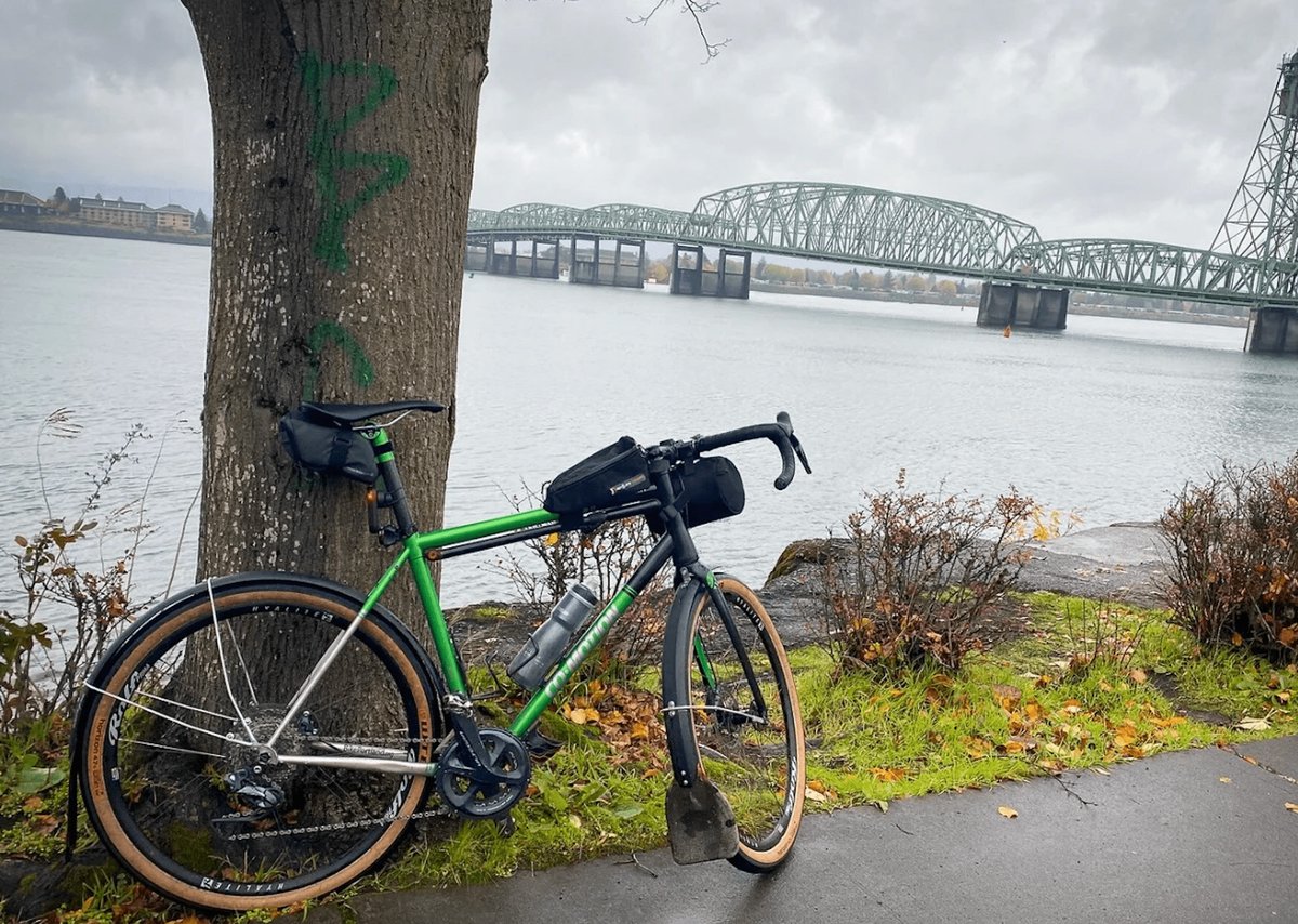 cycle_fans's tweet photo. We've nearly made it to the weekend! Enjoy our weekend event guide: Easter, Troutdale explorations, 4/20 fun, and more!👇
https://t.co/QRCSxGVkQT
-
-
#cycling #cyclinglife #bicycle #cyclefans #bicycles #bicyclelove #bikelane https://t.co/H1yQdGbzn1