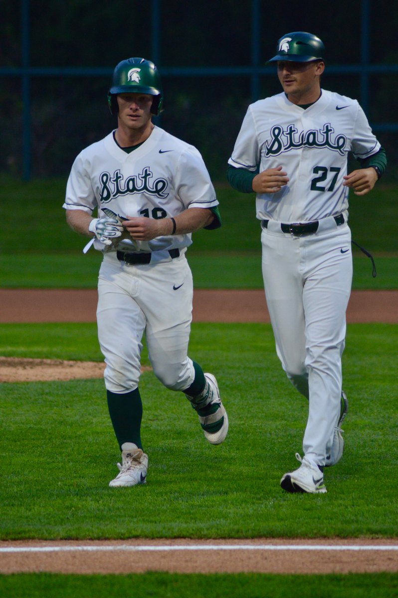 MSUBaseball's tweet photo. Theeeyyyy'rrreee Baaaaaaacccck!!! π
#GoGreen | #ScriptState | @UniWatch https://t.co/ljDCAm6Yqh