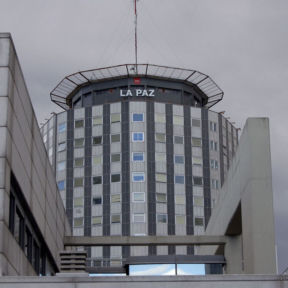 El Servicio de Medicina Interna del Hospital Universitario La Paz es un lugar excelente para formarse: gran nivel clínico y docente,como muchos otros…pero con un ambiente único para crecer.
Aprovecho para compartir las últimas sesiones 👉 youtube.com/@medicinainter…
#mir2025 #mir25