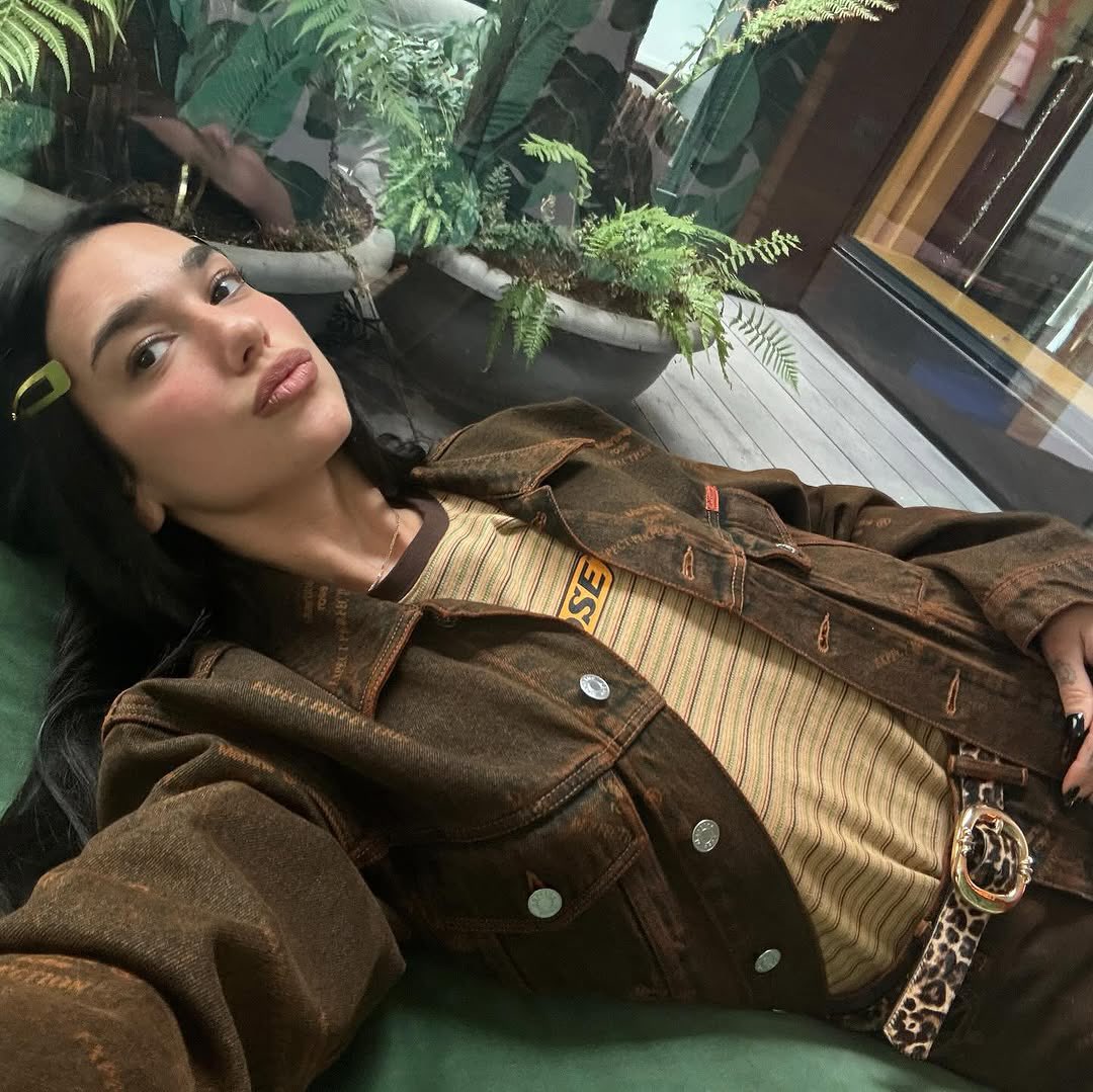 DUALIPA's tweet photo. 🌼 spring has sprungggg 🌼 https://t.co/O61uNQPUlt