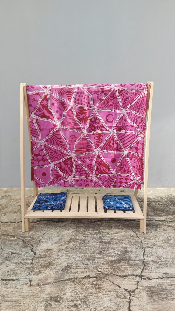 Free-hand Batik Print. 

Cotton: ₦30,000/$25

Brocade: ₦30,000/$25

Chiffon: ₦50,000/$38

Crepe: ₦45,000/$35

Linen: ₦55,000/$45