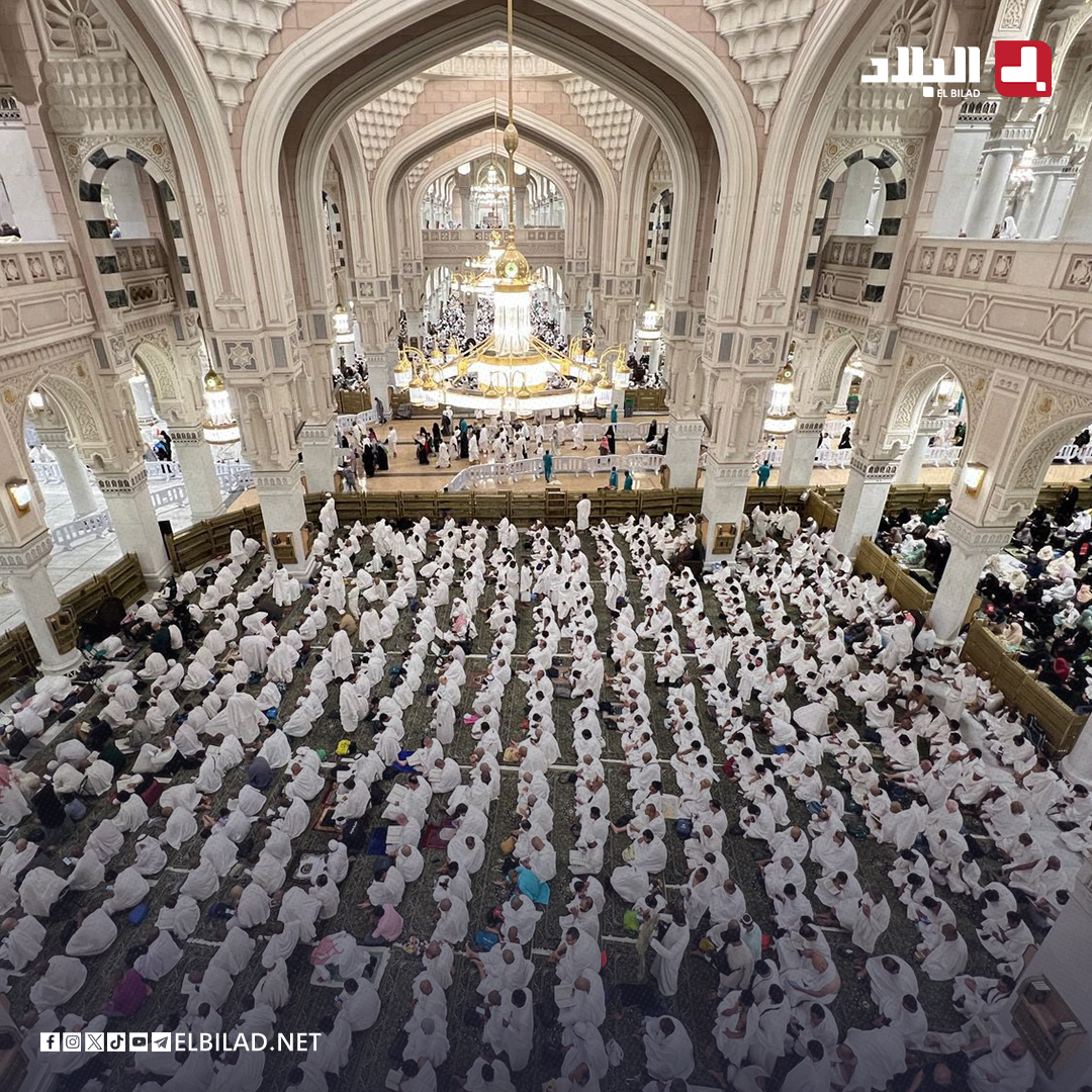 El_Bilade's tweet photo. 📍#صور..جموع المصلين في #المسجد_الحرام يؤدون صلاة #الجمعة https://t.co/HWRyMDrrCh